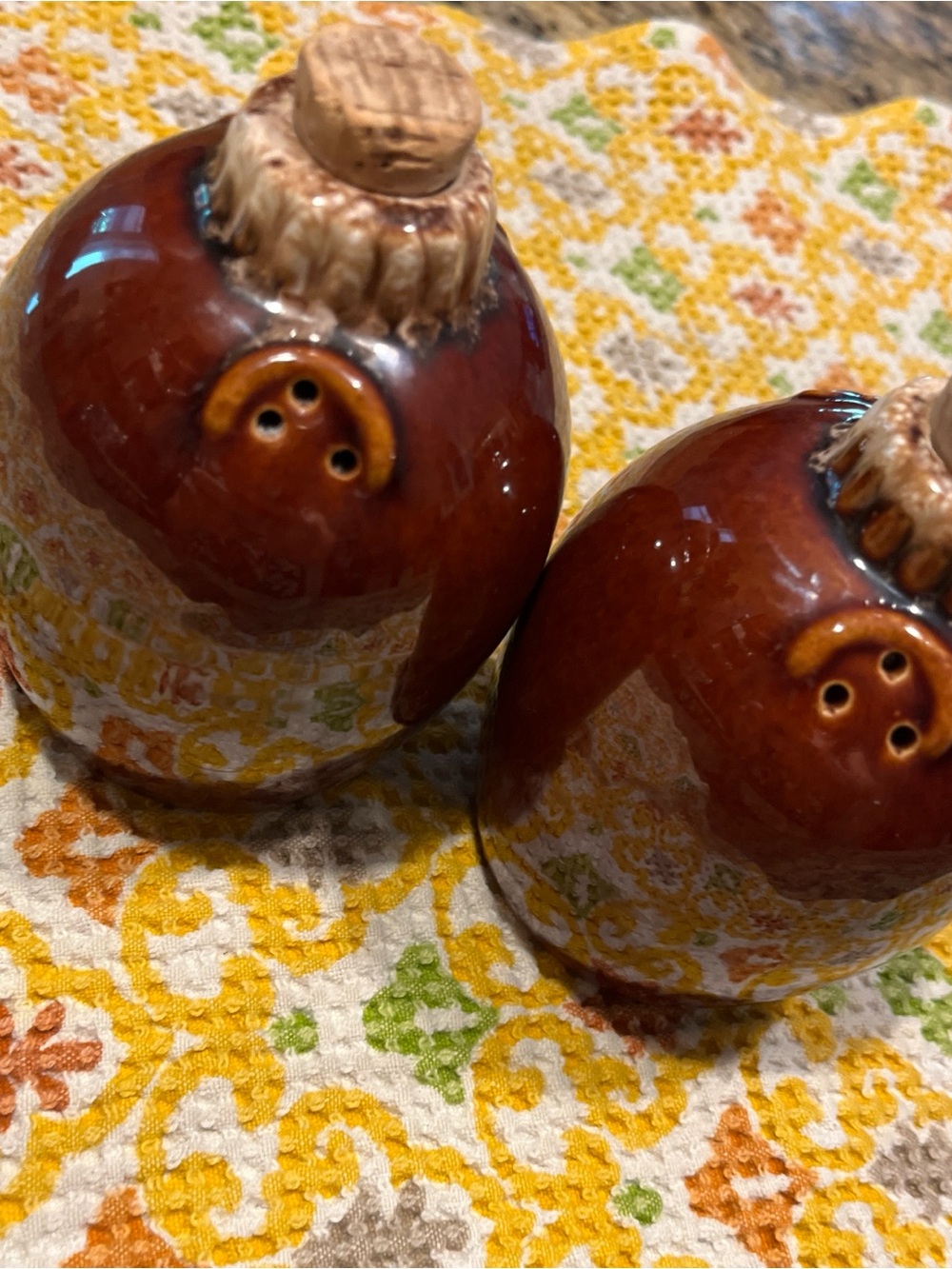 Vintage Hull Brown Glaze Drip Ware Salt Pepper Shakers Set with Original Cork - Picture 2 of 7